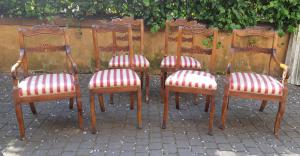Antike Sessel und Stühle im Empire-Stil